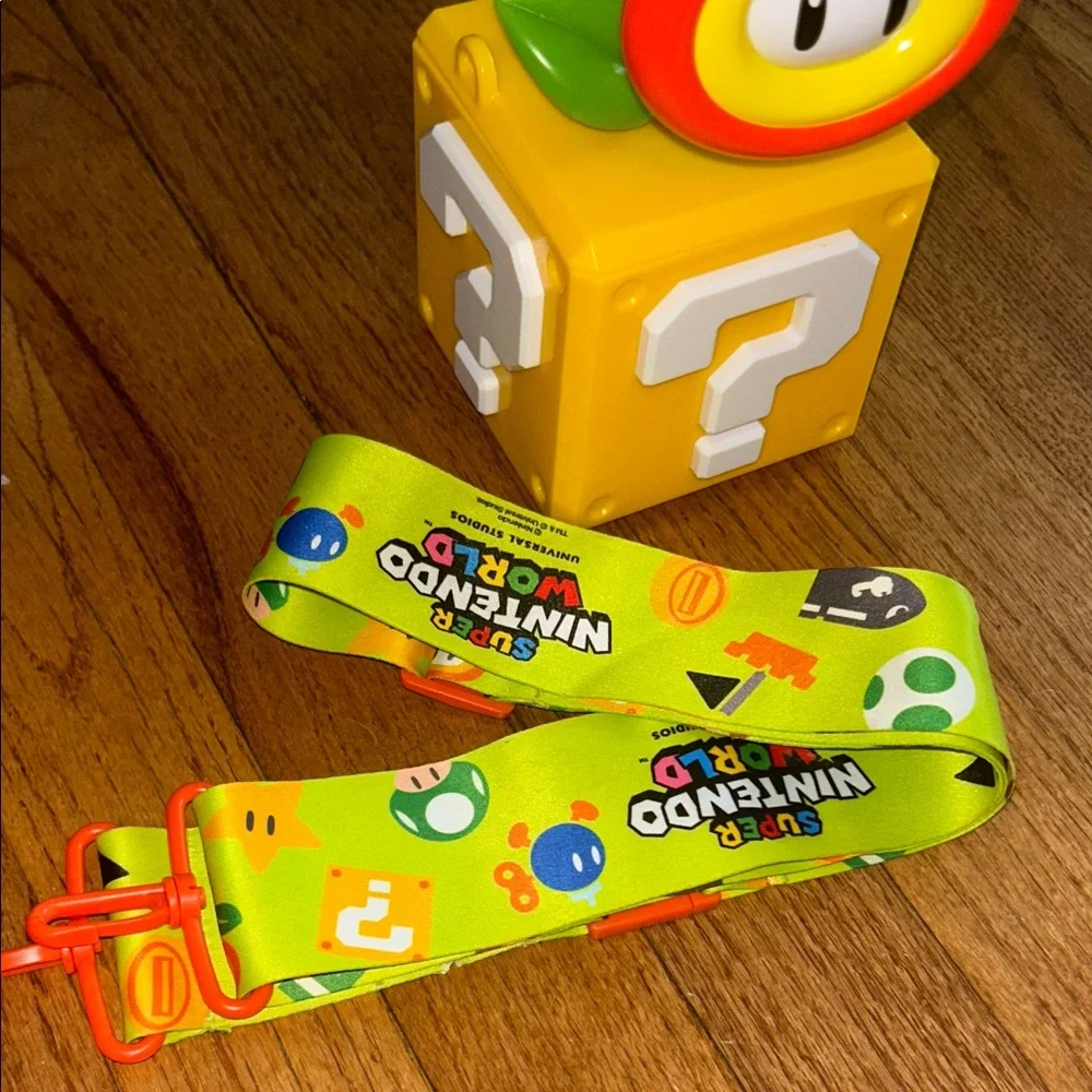 Universal Studio Japan Super Nintendo World Fire Flower Drink Bottle (D3)